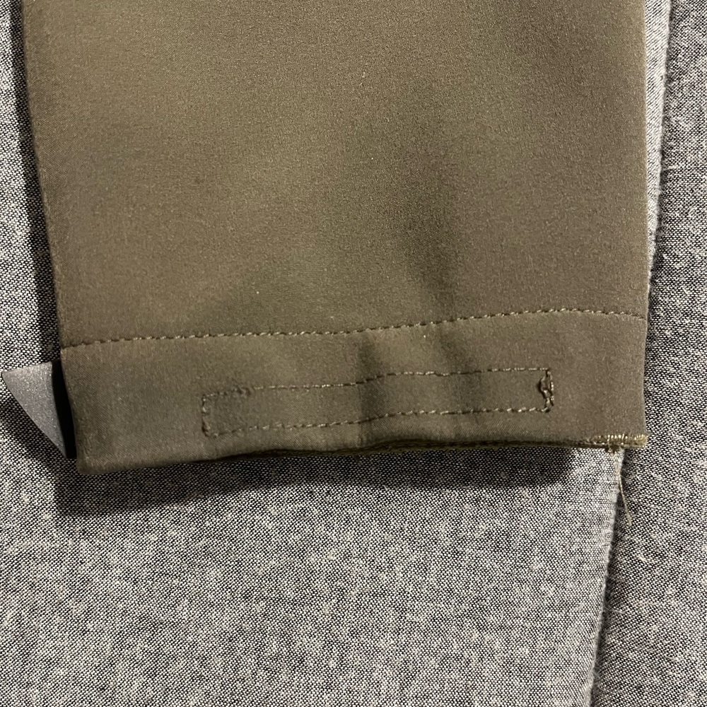 The North Face Men's Olive Colored Performance Jacket - Picture 4 of 6